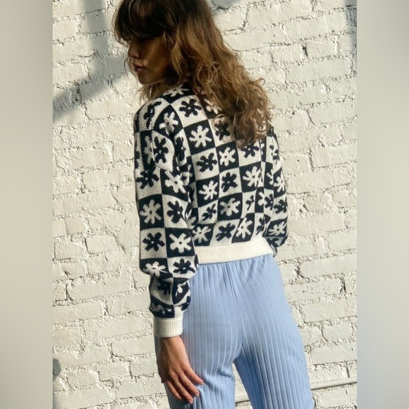 Lisa Says Gah Emma sweater - Picture 2 of 3